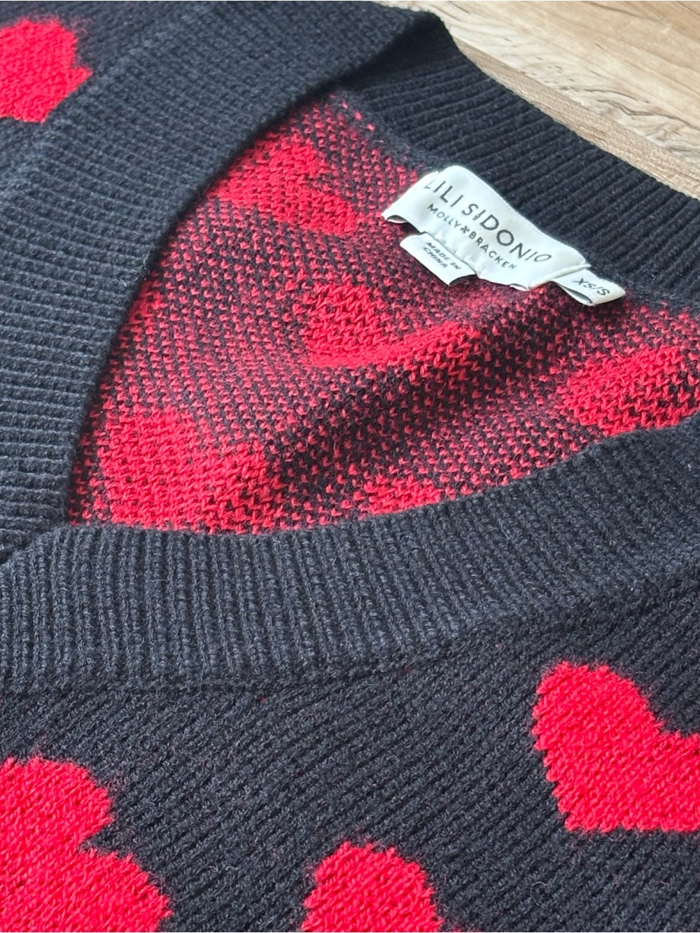 Lili Sidonio Molly Bracken Heart Sweater V-Neck Black Red XS Coquette